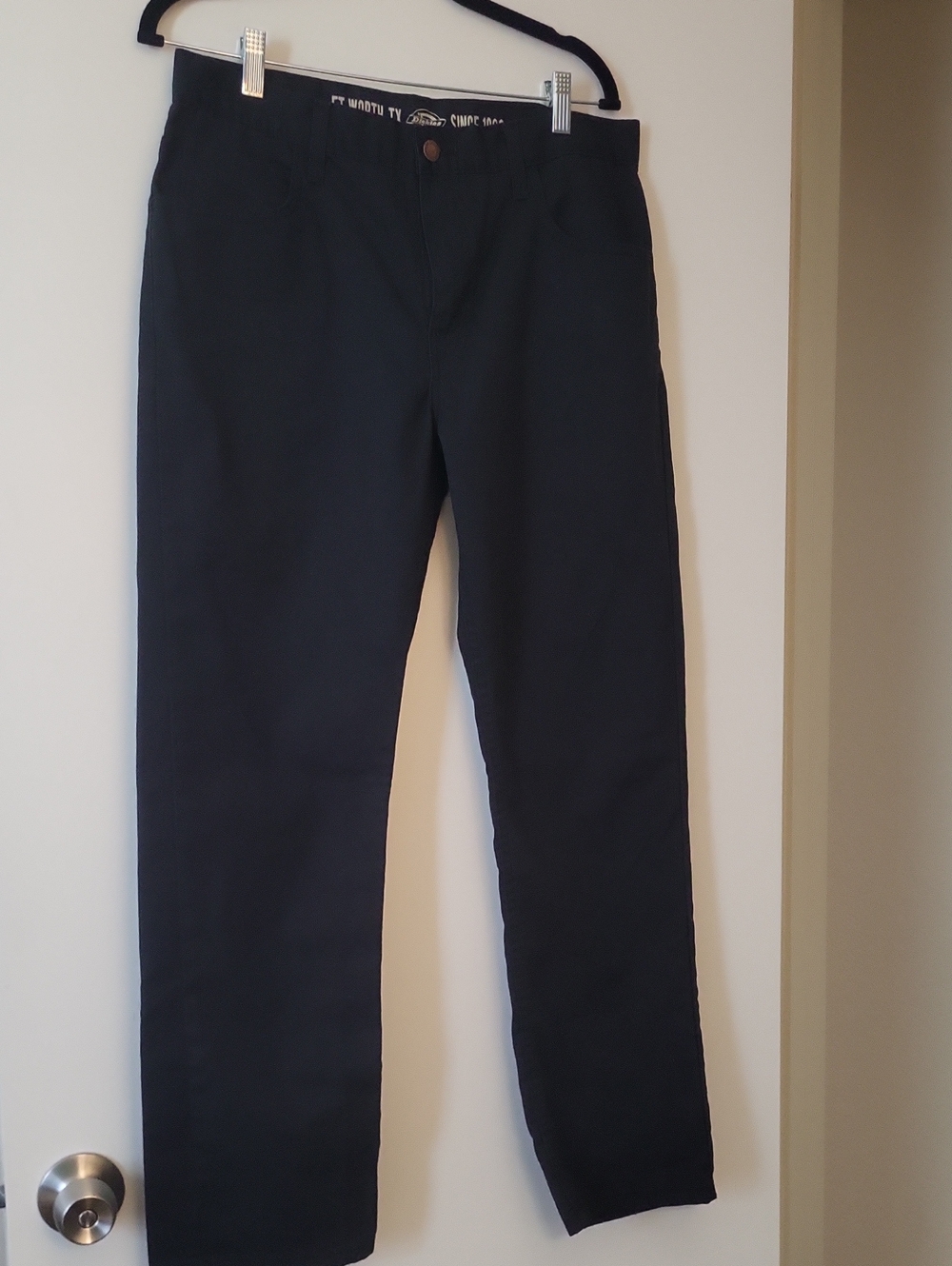 Dickies Men’s Dark Navy Straight Leg Chinos